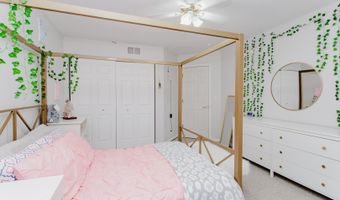 3 BLACKWOLF Ct, Algonquin, IL 60102