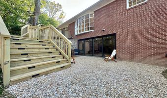 17821 POND Rd, Ashton, MD 20861