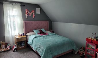128 E Montford Ave, Ada, OH 45810