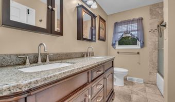 325 Spar Ave, Beachwood, NJ 08722