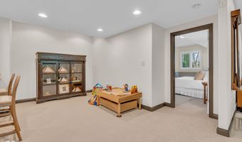 5874 Shallow Water Ln, Bargersville, IN 46106