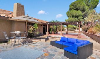 19996 Eyota Rd, Apple Valley, CA 92308