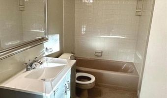 8722 POSTOAK Rd, Rockville, MD 20854