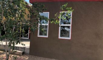 412 Grove St NE, Albuquerque, NM 87108