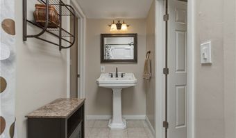 1611 Hillcrest, Fallbrook, CA 92028