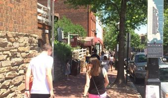 315 S HENRY St S, Alexandria, VA 22314