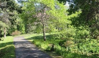 399 Mowetza Dr, Ashland, OR 97520
