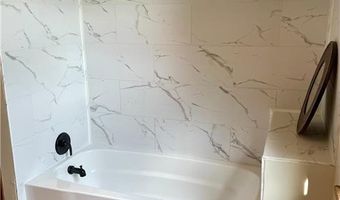 1004 S 2nd St, Alma, WI 54610