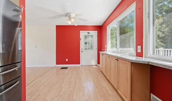 201 Pacific Ave, Barnegat, NJ 08005