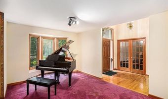 6365 Hayfield Ln, Almont, MI 48003