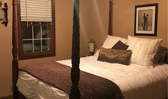 61 Mannon Dr, Alum Creek, WV 25003