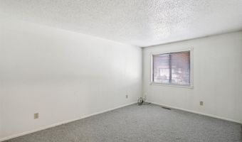 944 Sunburst Ln, Altoona, IA 50009