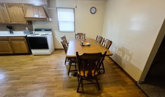 1311 9th St, Auburn, NE 68305