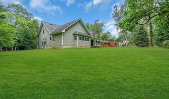 10 Greenwood Pl, Middletown, NJ 07748