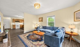 35 Hazel St B, Attleboro, MA 02703