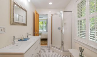 7 Greenway Ct, Bar Harbor, ME 04609
