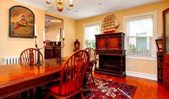 120 CHESAPEAKE Ave, Annapolis, MD 21403