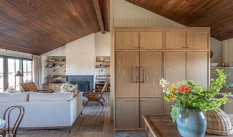 64141 Tumalo Rim Dr, Bend, OR 97703