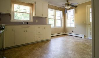 8 Sunnydale Ln, Parsonsfield, ME 04047