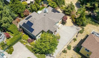 425 Merrill Cir, Ashland, OR 97520