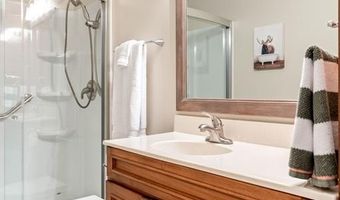 14 Greystoke Ct, Ballwin, MO 63021