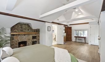 8 Morgan Rd, Canton, CT 06019