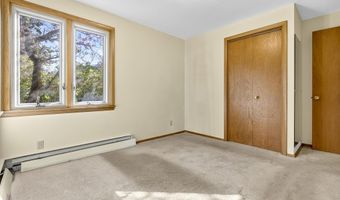 521 W SENECA Dr, Appleton, WI 54911