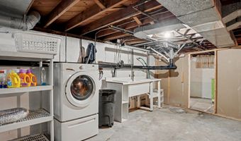 555 Lakeside Dr, Bridgeport, CT 06606
