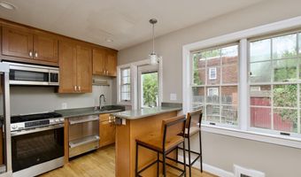 1820 LESLIE Ave, Alexandria, VA 22301