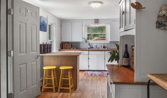 26 Wesley St Ct, Bath, ME 04530