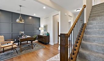 6104 N TRAILWOODS Dr, Ann Arbor, MI 48103