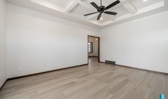 2413 E Tinley St, Brandon, SD 57005