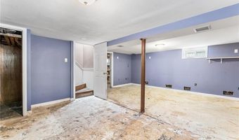 65 Redland Ave, East Providence, RI 02916