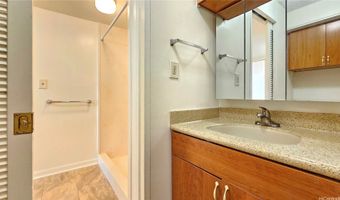 1624 Kanunu St 304, Honolulu, HI 96814