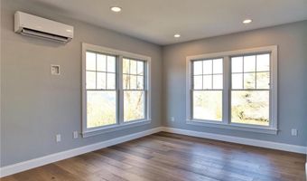 24 Seaspray Way, Little Compton, RI 02837