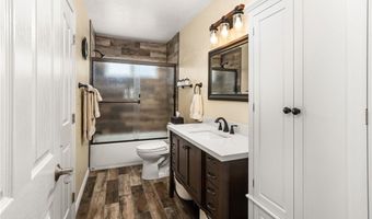 19082 Tecumseh Rd, Apple Valley, CA 92307