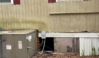 12 Valiant Dr, Coventry, RI 02816