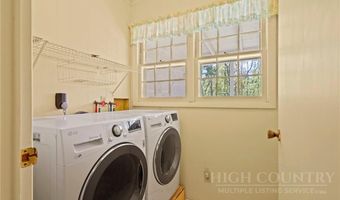 455 Boulder Gardens Rd, Banner Elk, NC 28604