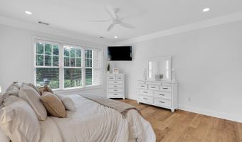 4 Hidden Lake Ct, Bluffton, SC 29910