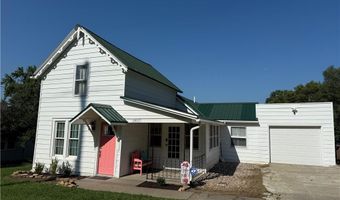 1017 N 10th St, Atchison, KS 66002