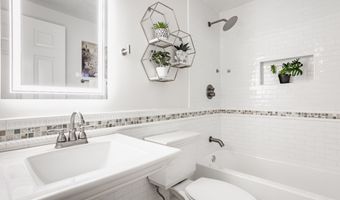 8740 Royal Meadow Dr, Indianapolis, IN 46217