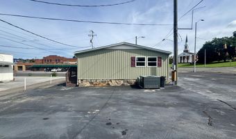4 Green St, Athens, TN 37303