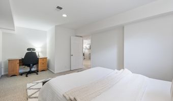 1020 WILLOWLEAF Way, Potomac, MD 20854