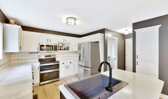 416 Country Hills Dr, Augusta, KS 67010