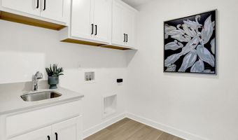 696 Growe Ct, Avon, IN 46123