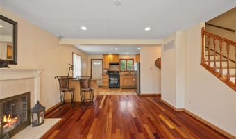 65 Netherwood Dr, Albertson, NY 11507