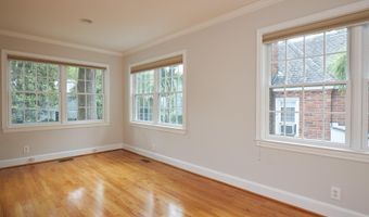 5306 ALBEMARLE St, Bethesda, MD 20816