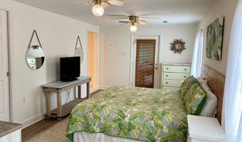 110 14th St, Apalachicola, FL 32320