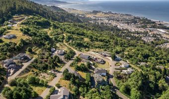Crown Terrace Loop 2, Brookings, OR 97415
