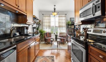 2 Dogwood Ct 2, Middlebury, CT 06762